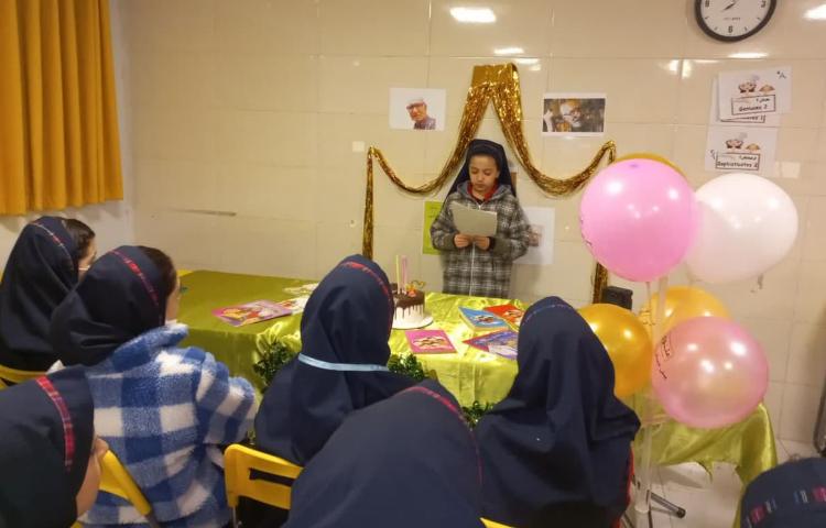 آشنایی با نویسندگان 16