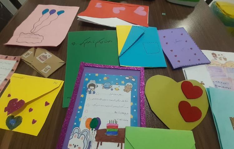 آشنایی با نویسندگان 3