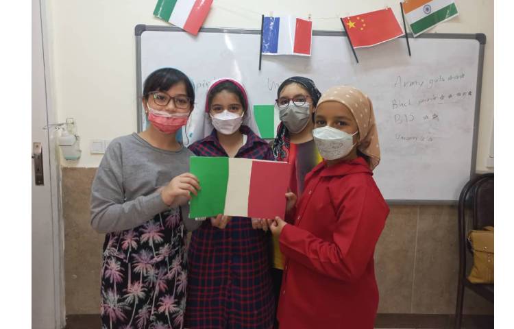 آشنایی با کشورهای مختلف و ساخت کاردستی پرچم و روزنامه دیواری 12