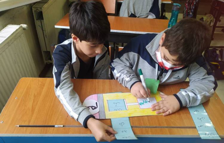 آشنایی و ترکیب کلمه با پیشوند «هم » 3