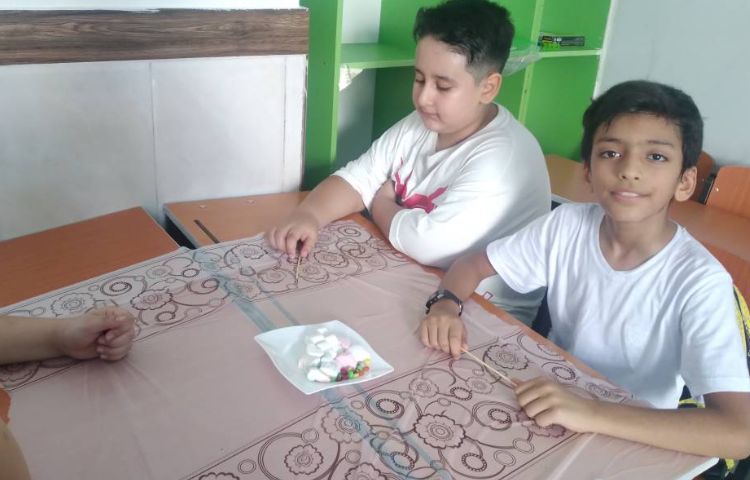 آشپزی: دسر مارشمالو و سس شکلات