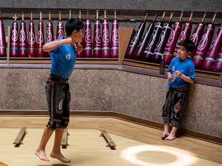 اجرای ورزش باستانی یا زورخانه‌ای در تمام مدارس کشور