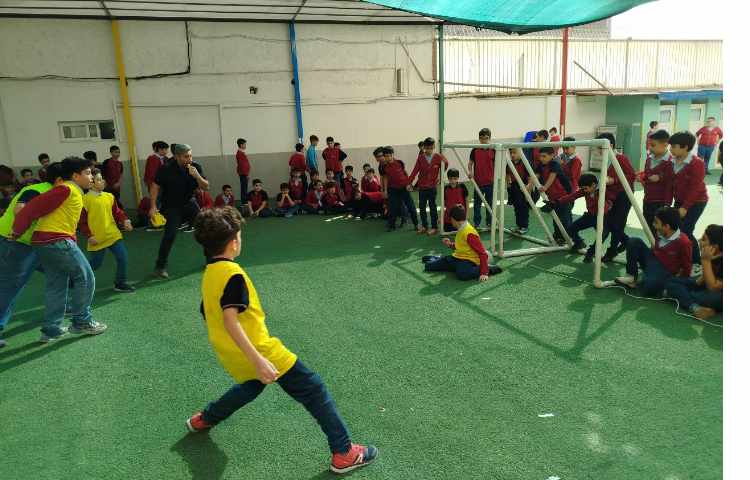 آغاز مسابقات ورزشی درون مدرسه ای به مناسبت روز دانش آموز 2