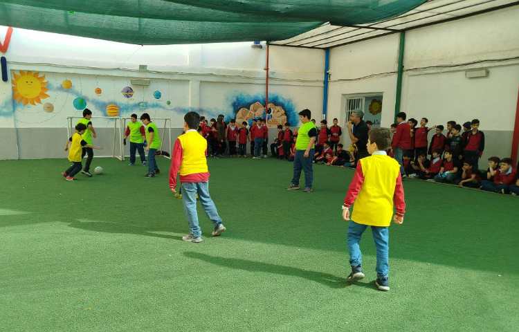 آغاز مسابقات ورزشی درون مدرسه ای به مناسبت روز دانش آموز 4