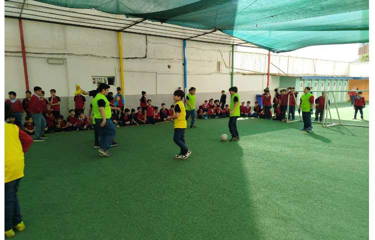 آغاز مسابقات ورزشی درون مدرسه ای به مناسبت روز دانش آموز 6