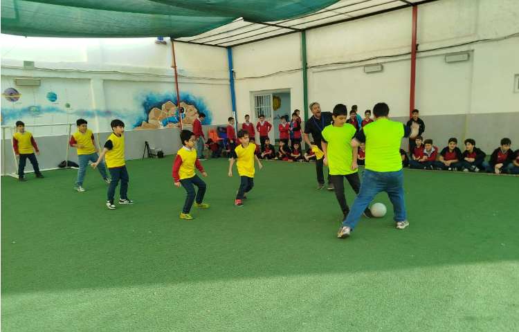 آغاز مسابقات ورزشی درون مدرسه ای به مناسبت روز دانش آموز 8