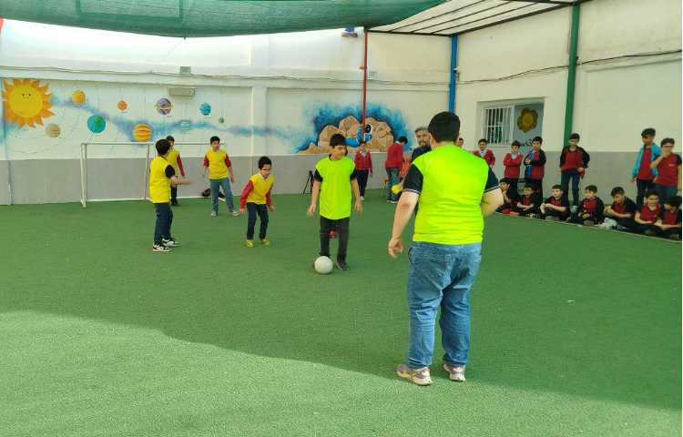 آغاز مسابقات ورزشی درون مدرسه ای به مناسبت روز دانش آموز 9