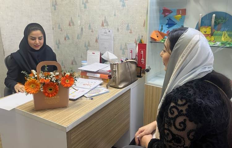 آغاز ملاقات‌های فردی آموزگاران و اولیا 2