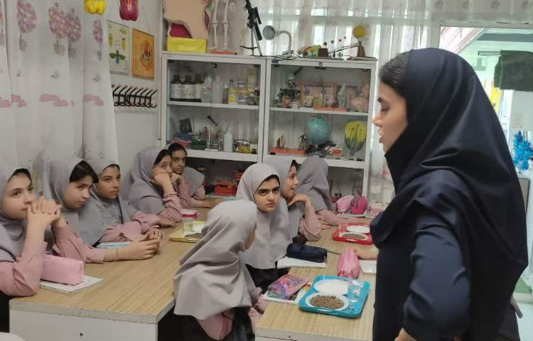 آماده‌سازی آزمایشگاه و توضیحات مربی 1