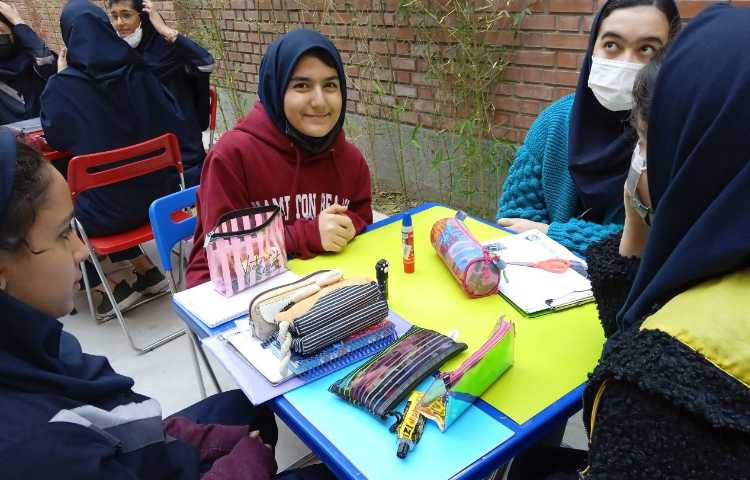 آماده سازی دانش آموزان جهت ساخت روزنامه دیواری 1