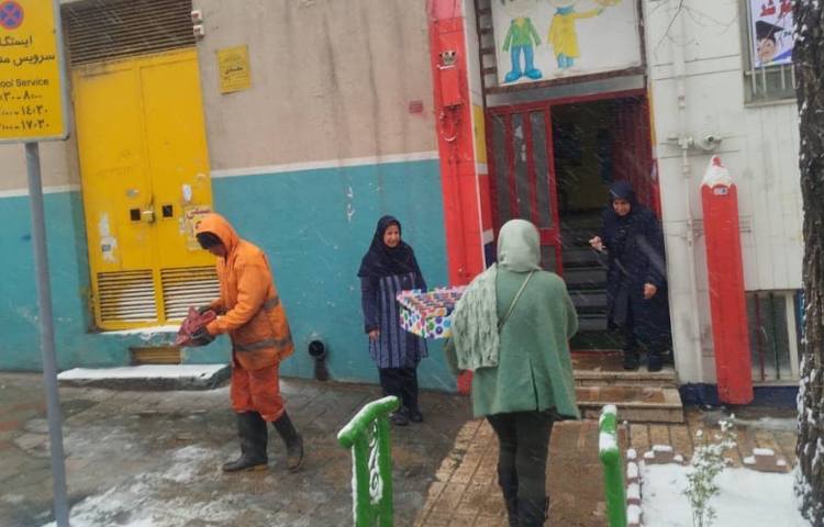 آماده‌سازی فضا برای مدرسه در زمان برف 2