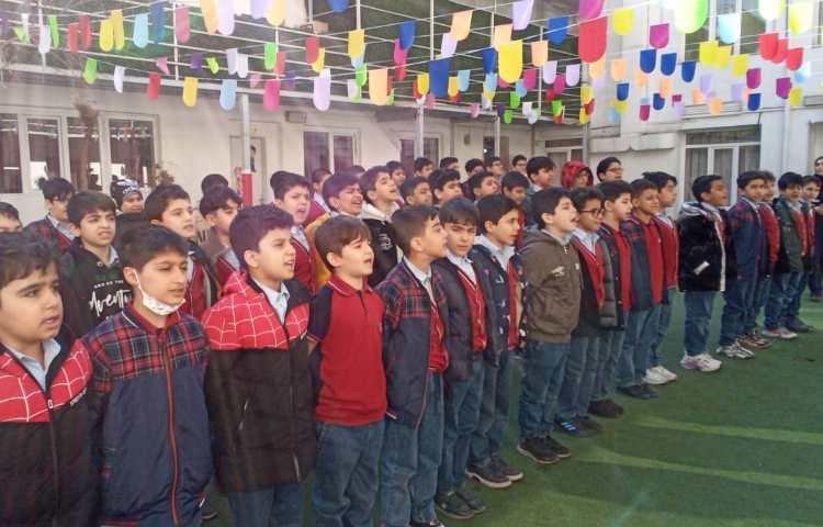 آمادگی جهت برگزاری جشن بزرگ زبان 10