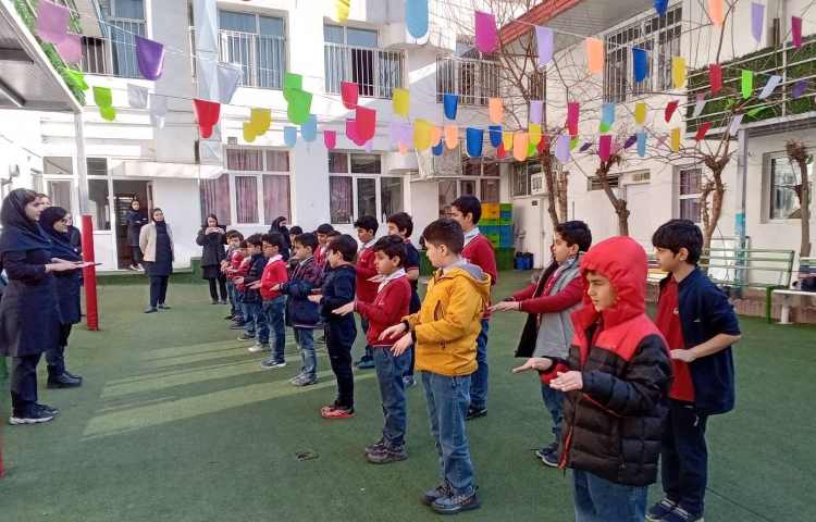 آمادگی جهت برگزاری جشن بزرگ زبان 4