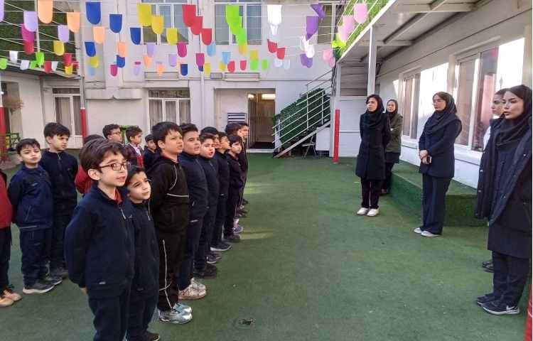 آمادگی جهت برگزاری جشن بزرگ زبان 6