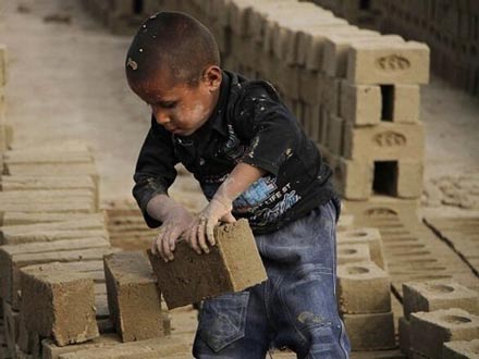 نگاهی به آمار و ارقام کودکان کار