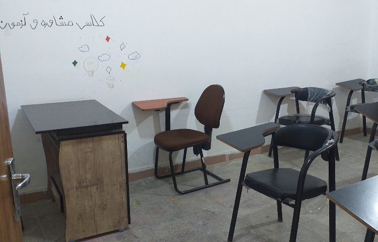 کلاس آموزشگاه علمی نور گستر امیدیه