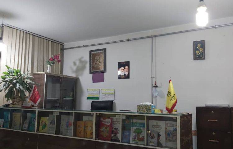 راه‌پله آموزشگاه معلم برتر آذرشهر