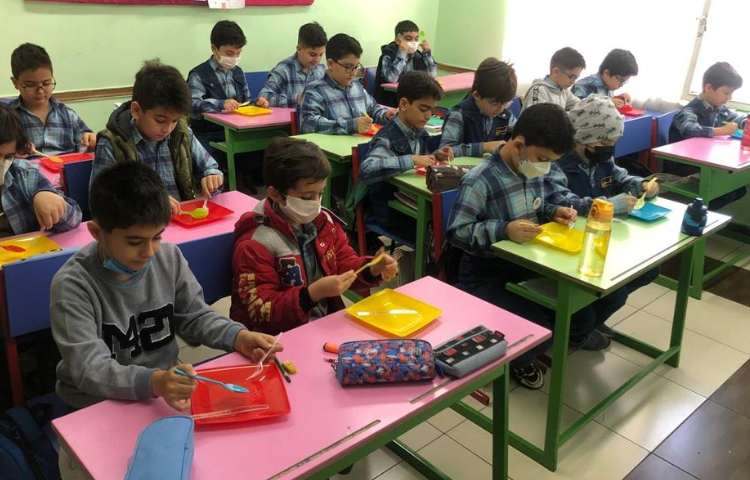 آموزش آداب رفتار غذا خوردن پایه چهارم و پنجم 2
