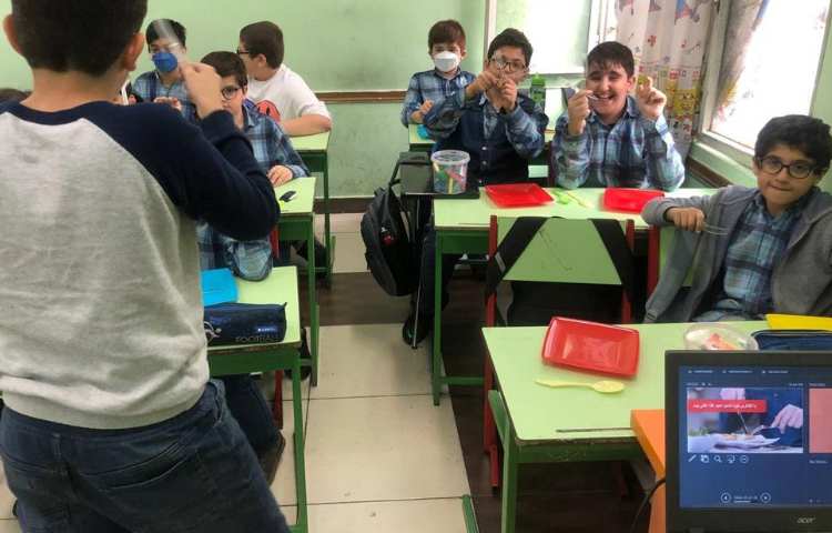 آموزش آداب رفتار غذا خوردن پایه چهارم و پنجم 3
