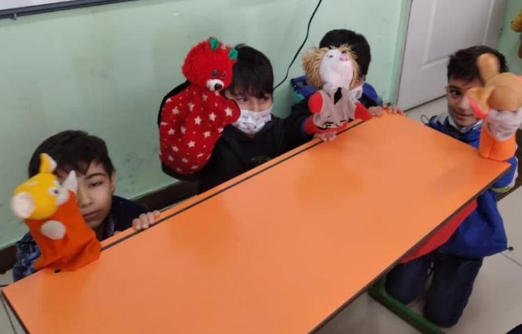 آموزش آشنایی با بانک و کارتخوان بوسیله نمایش عروسکی 7