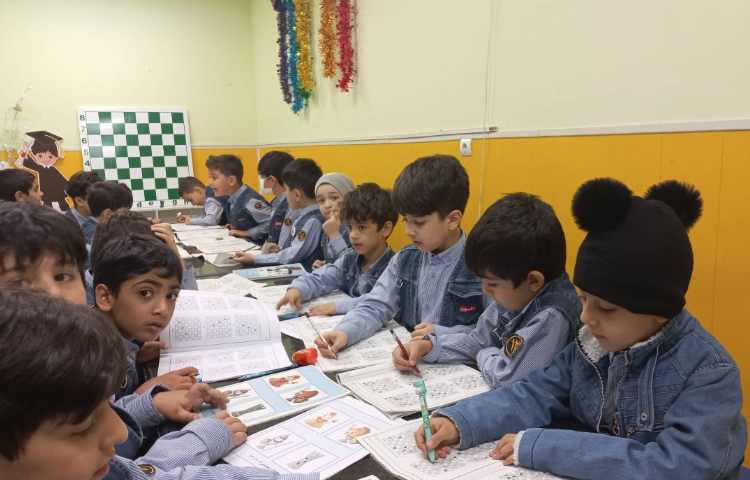 آموزش اسب و طرز گرفتن مهره‌های حریف با آن 1