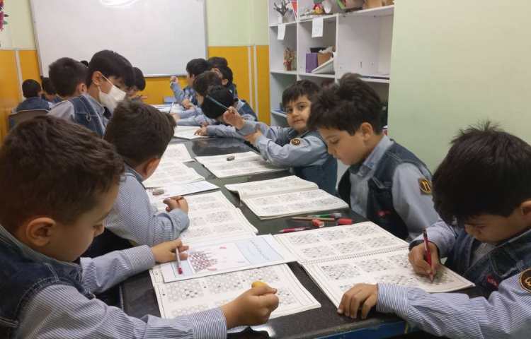 آموزش اسب و طرز گرفتن مهره‌های حریف با آن 4