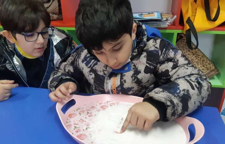 آموزش املای فضایی و نمکی در پایه اول دبستان 5