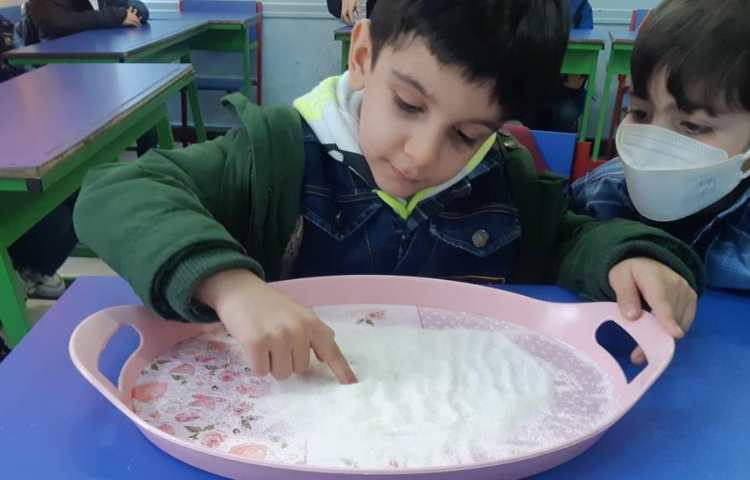 آموزش املای فضایی و نمکی در پایه اول دبستان 6