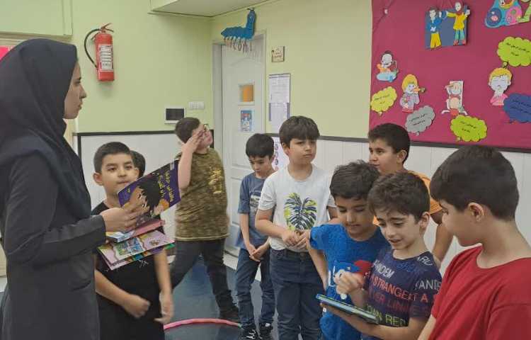 آموزش بازی ساختنی و روانخوانی و درک مطلب به صورت گروهی 1