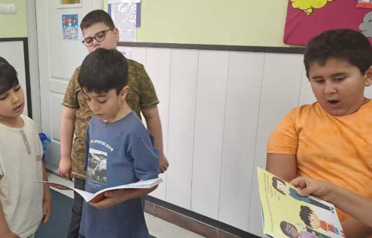 آموزش بازی ساختنی و روانخوانی و درک مطلب به صورت گروهی 4