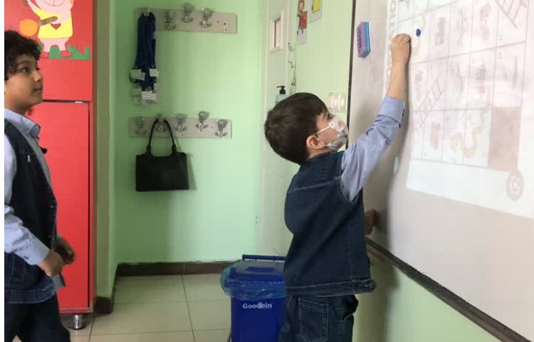 آموزش vehicles با بازی