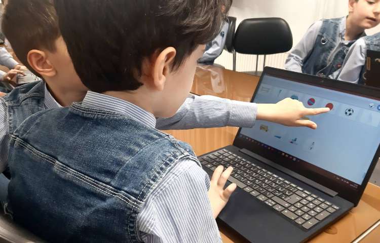 آموزش بلوک های بنفش (ظاهری)،سبز (مربوط به صدا)،نارنجی(کنترلی)