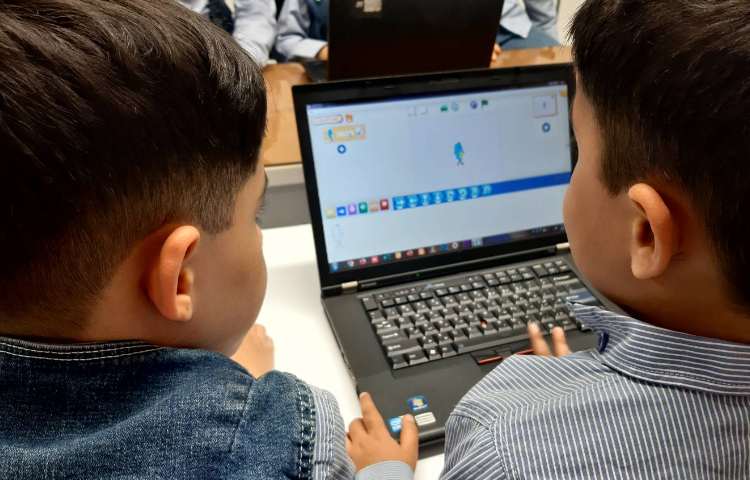 آموزش بلوک های حرکتی(آبی رنگ) در اسکرچ جونیور 1