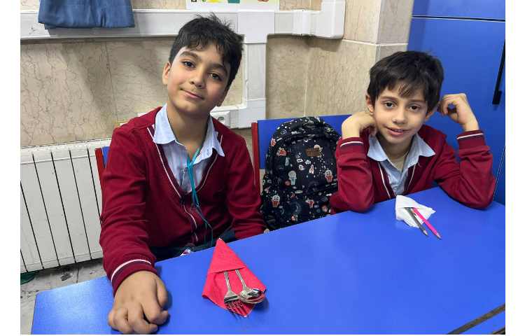 آموزش تزیین دستمال سفره درس اتیکت(مهارت اجتماعی) 7