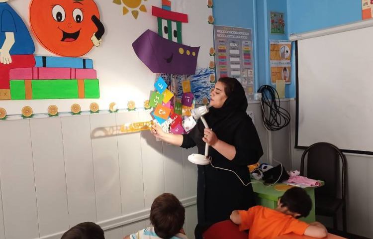 آموزش تشکیل سایه و بازی سایه‌ها درس دانشمند کوچک 1