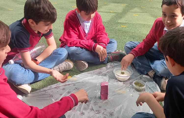 آموزش تغییرات فیزیکی و شیمیایی با تهیه‌ی دوغ 7