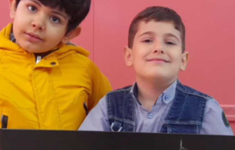 آموزش تغییر تصویر پس زمینه