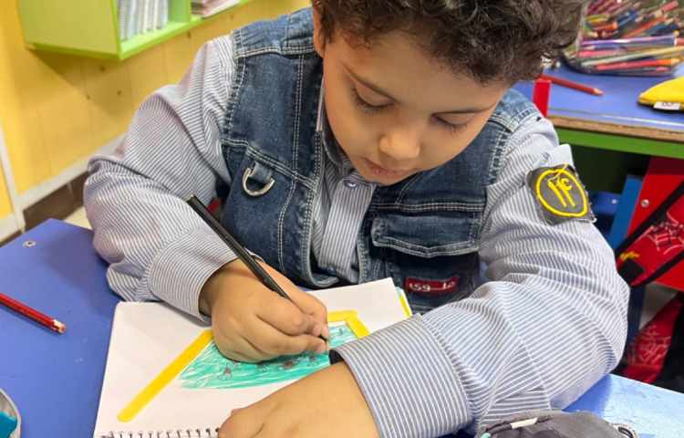 آموزش تنگ ماهی کلاژ ونقاشی 10