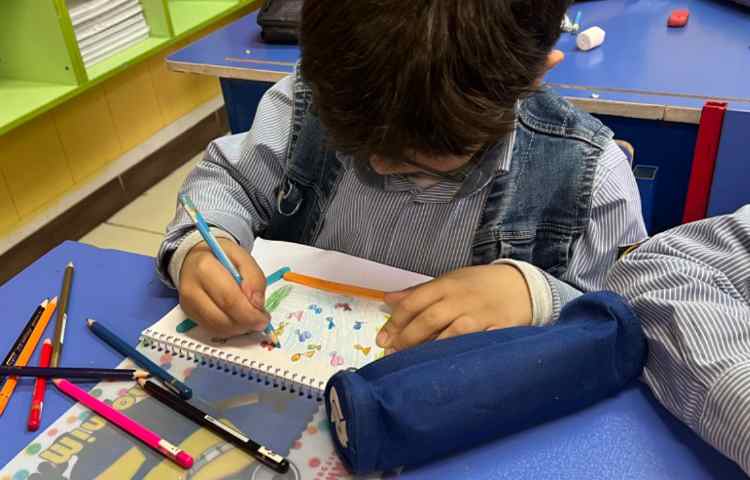 آموزش تنگ ماهی کلاژ ونقاشی 12