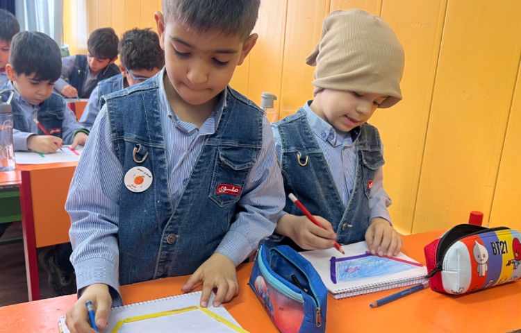 آموزش تنگ ماهی کلاژ ونقاشی 15