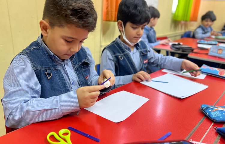 آموزش تنگ ماهی کلاژ ونقاشی 3