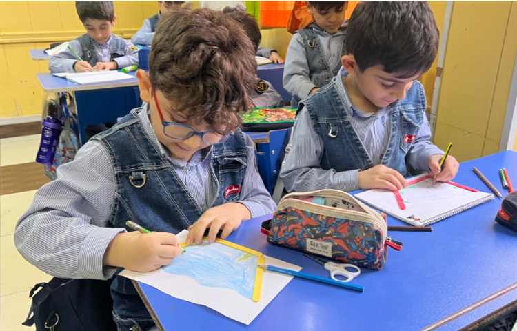 آموزش تنگ ماهی کلاژ ونقاشی 9