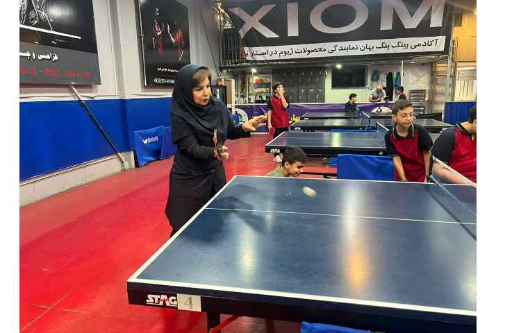 آموزش تنیس روی میز نحوه صحیح راکت گرفتن و سرویس زدن 2