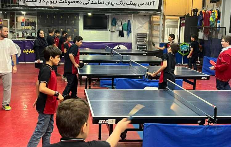 آموزش تنیس روی میز نحوه صحیح راکت گرفتن و سرویس زدن 2