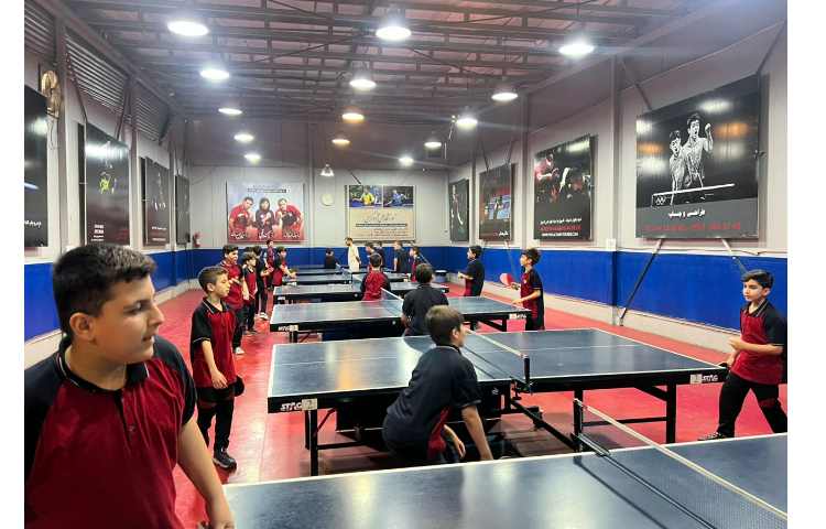 آموزش تنیس روی میز نحوه صحیح راکت گرفتن و سرویس زدن 2