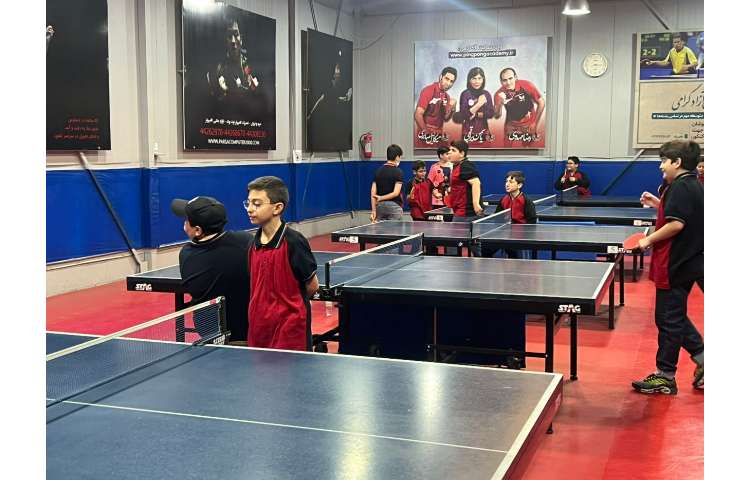 آموزش تنیس روی میز نحوه صحیح راکت گرفتن و سرویس زدن 3