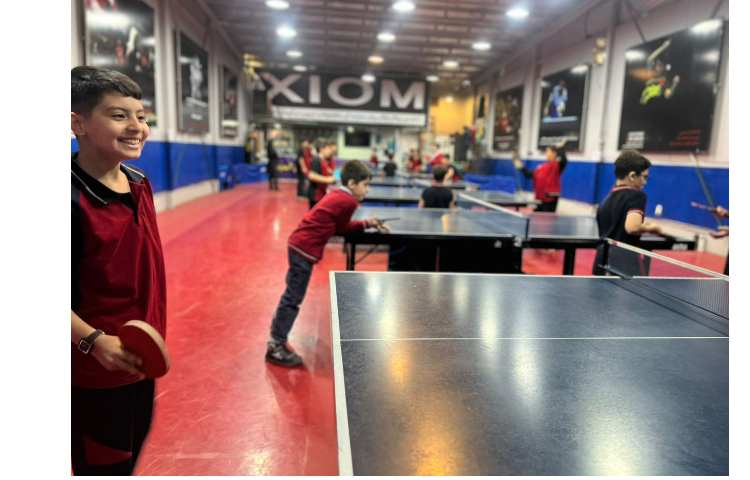 آموزش تنیس روی میز نحوه صحیح راکت گرفتن و سرویس زدن 3