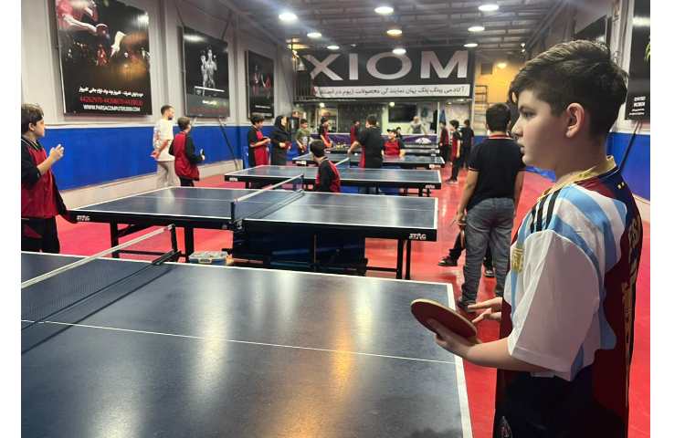 آموزش تنیس روی میز نحوه صحیح راکت گرفتن و سرویس زدن 5