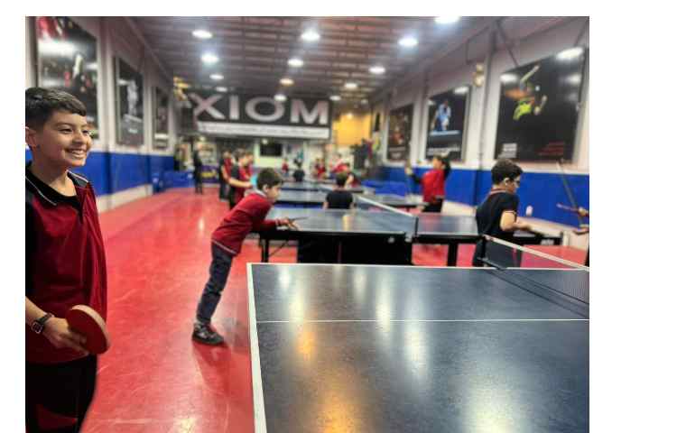 آموزش تنیس روی میز نحوه صحیح راکت گرفتن و سرویس زدن 6