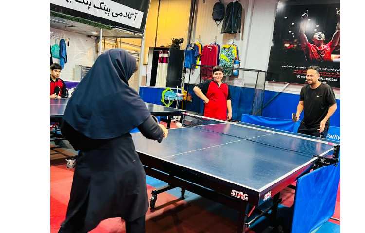 آموزش تنیس روی میز نحوه صحیح راکت گرفتن و سرویس زدن 9